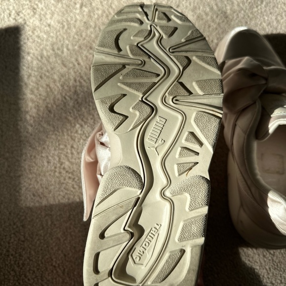 Fenti x Puma - Satin Bow Sneakers in Light Beige - 7 - Picture 6 of 11